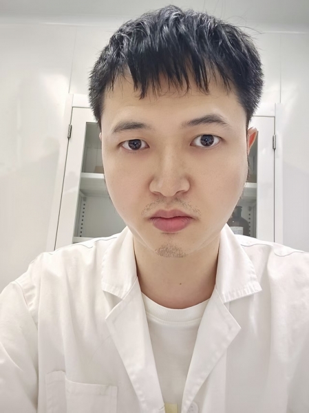 孩子母亲老人机